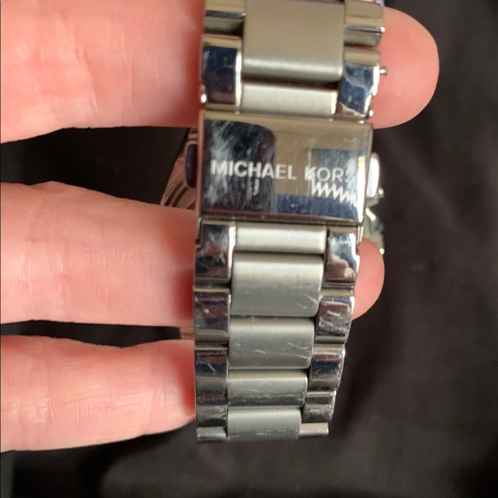 Michael Kors Watch with Rhinestones - Picture 8 of 8